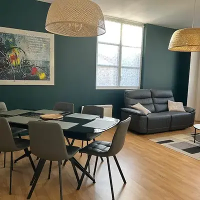Appartement spacieux avec parking privé