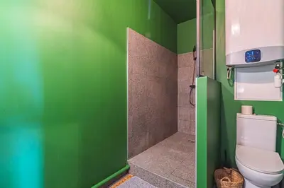 Salle de bains dans l'établissement Reims, Le Yellow Loft, Proche hyper centre