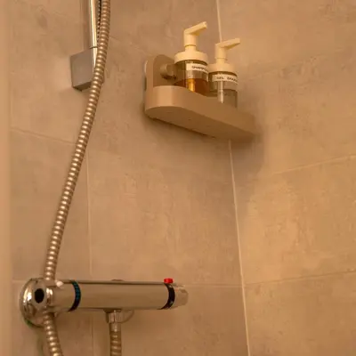 Salle de bains dans l'établissement Le Mont Cigale - chambres d'hôtes et restaurant