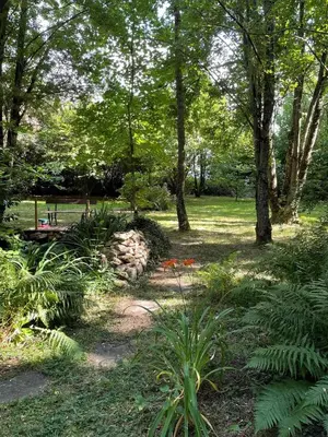 Jardin de l'établissement Maison au jardin à Bannost-Villegagnon