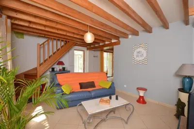 Coin salon dans l'établissement Le gîte du lavoir en champagne