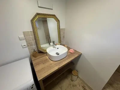 Salle de bains dans l'établissement Maison nature rénovée