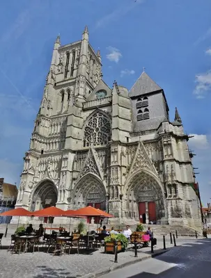 Plan de l'établissement MEAUX Rdc Centre Vue CATHEDRALE
