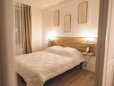 Plan de l'établissement Élégant Appartement Moderne à Reims avec Internet Haut Débit - FR-1-870-1