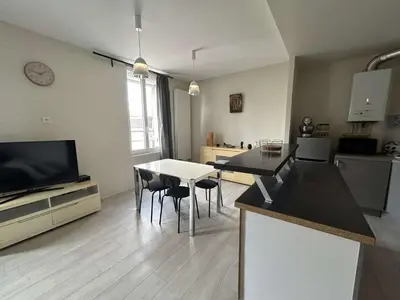 Plan de l'établissement Appartement Confortable & Moderne à Reims - FR-1-870-21
