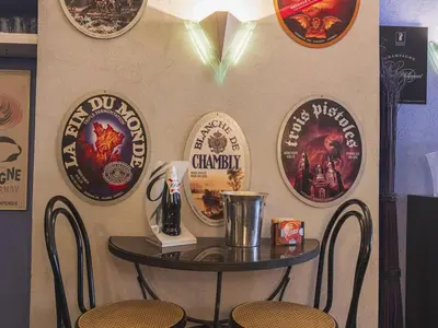 Plan de l'établissement Ancien bar transformé à Reims - 3 chambres, 2 salles de bain - FR-1-870-27