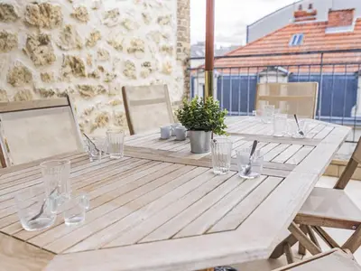 Plan de l'établissement Ancien bar transformé à Reims - 3 chambres, 2 salles de bain - FR-1-870-27