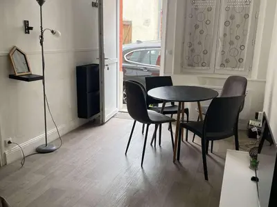 Plan de l'établissement Confort à Reims: Accès Internet, Accueillant - FR-1-870-20