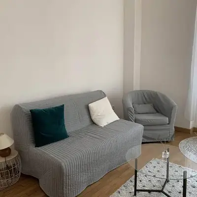 Location Conviviale à Reims avec Parking et Terrasse privée - FR-1-870-19
