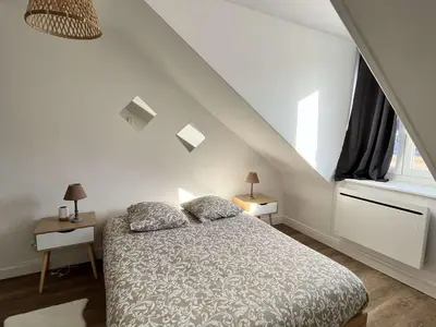Un ou plusieurs lits dans un hébergement de l'établissement Charme Central : Grand Appart à Reims - FR-1-870-32