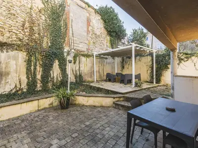 Plan de l'établissement Appartement Terrasse Confortable à Reims - FR-1-870-23