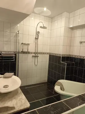 Salle de bains dans l'établissement Collines du Vermandois