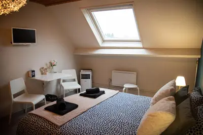Plan de l'établissement 3 PAUSE NATURE SORBAIS Chambre avec salle de bain privative, entrée indépendante et arrivée autonome