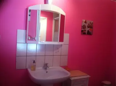 Salle de bains dans l'établissement Les 3 Tilleuls