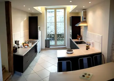 Cuisine ou kitchenette dans l'établissement Les Marronniers