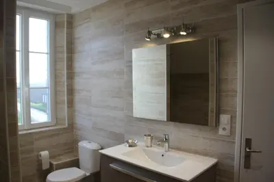 Salle de bains dans l'établissement Ferme de Canny