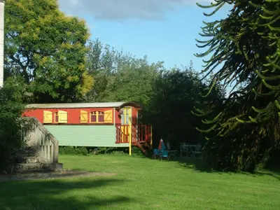 Jardin de l'établissement Roulotte La Verdine