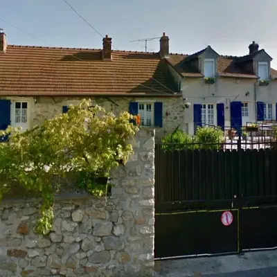 Chez Madame Titus