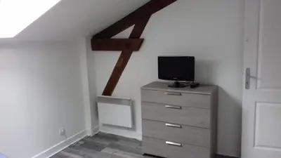 Télévision ou salle de divertissement dans l'établissement Gîte de la Py