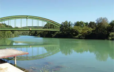 Vue sur la rivière ou le fleuve situé(e) à proximité de la maison de vacances