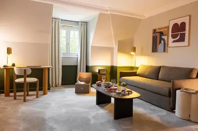 Coin salon dans l'établissement Briqueterie Champagne, A Beauvallon Hotel & Spa