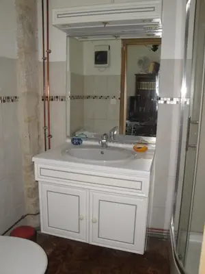 Salle de bains dans l'établissement Appartement des Vieilles Halles