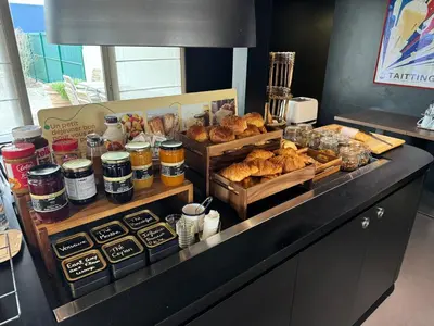 Nourriture dans l'hôtel ou à proximité