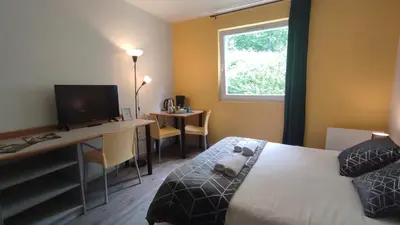 Un ou plusieurs lits dans un hébergement de l'établissement Neoresid - Résidence du Parc
