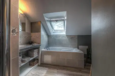 Salle de bains dans l'établissement Gite 