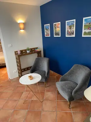Coin salon dans l'établissement Chez Camille