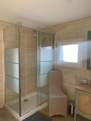 Salle de bains dans l'établissement La Bretonnière, Longère Picarde