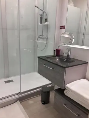 Salle de bains dans l'établissement La Demeure d'Elodie