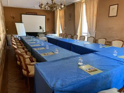 Espace de conférence ou salle de réunion dans l'établissement Château Des Bondons EI
