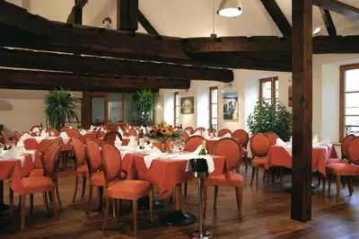 Restaurant ou autre lieu de restauration dans l'établissement Le Saint Michel
