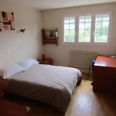 Un ou plusieurs lits dans un hébergement de l'établissement au jardin Fessard