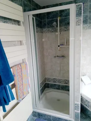 Salle de bains dans l'établissement au jardin Fessard