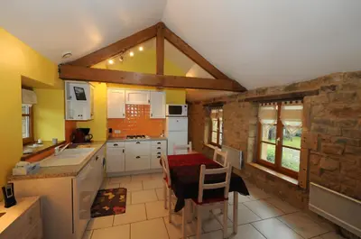 Cuisine ou kitchenette dans l'établissement Gite THEYS Floing
