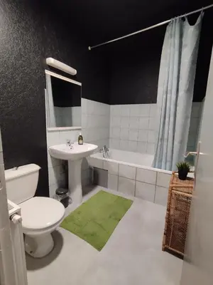 Salle de bains dans l'établissement 3 Gites- Le Roosevelt, Côte 204, Côte 204 Bis