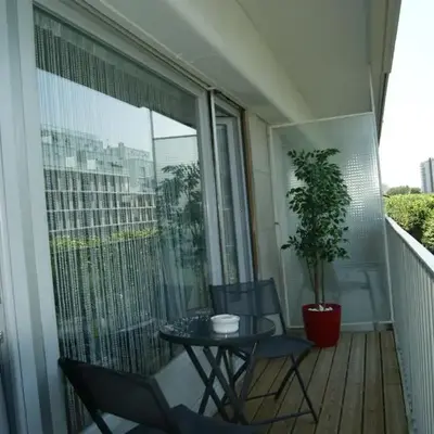 Studio Morgane-balcon couvert-wifi-près centre-linge et ménage