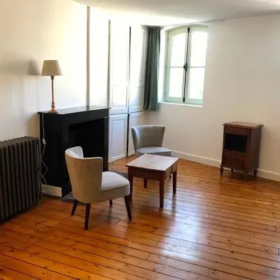 Coin salon dans l'établissement La Charuel