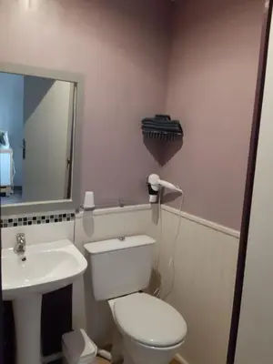 Salle de bains dans l'établissement Chambre D'Hôtes avec petit Déjeuner