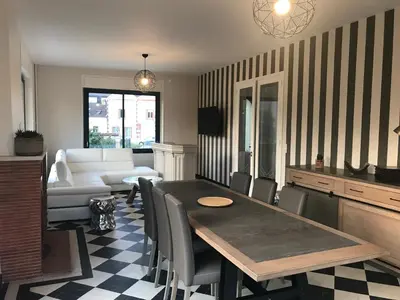 Télévision ou salle de divertissement dans l'établissement VILLA 87 - AY CHAMPAGNE