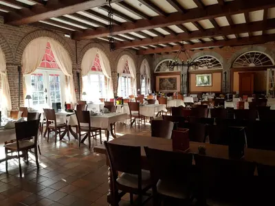 Restaurant ou autre lieu de restauration dans l'établissement LOGIS - Château de la Motte - Hôtel & Restaurant