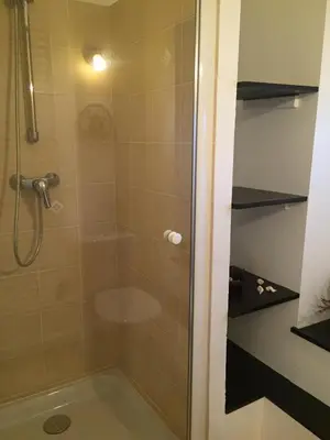 Salle de bains dans l'établissement Chez Fred et Cécile