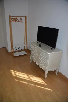 Télévision ou salle de divertissement dans l'établissement la maison du saussoy