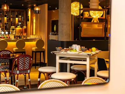 Boissons dans l'établissement Novotel Suites Reims Centre