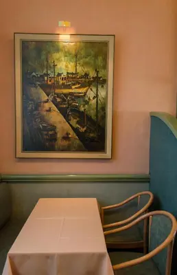 Coin salon dans l'établissement Hôtel de Flandre Compiègne Centre-Ville