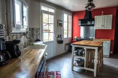 Cuisine ou kitchenette dans l'établissement LE JABLOIRE