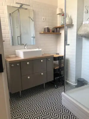 Salle de bains dans l'établissement Coeur du Boulingrin
