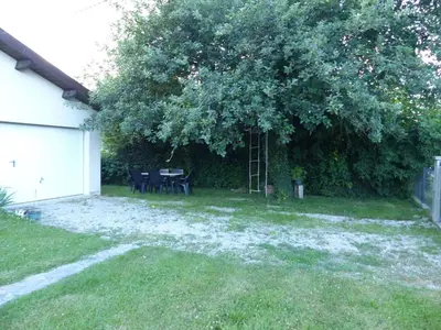 Jardin de l'établissement Chez Karinette
